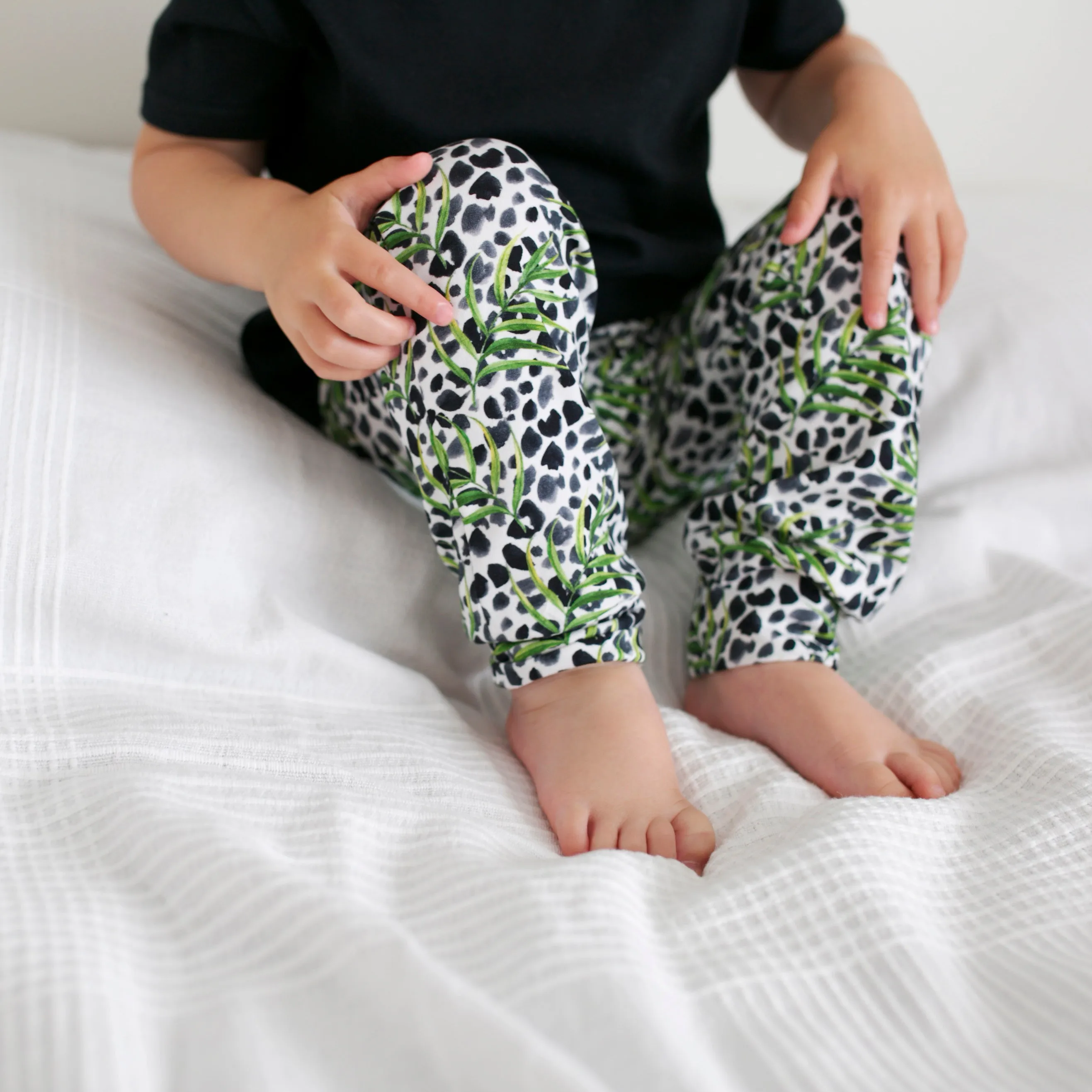 Leafy Leopard Print Leggings