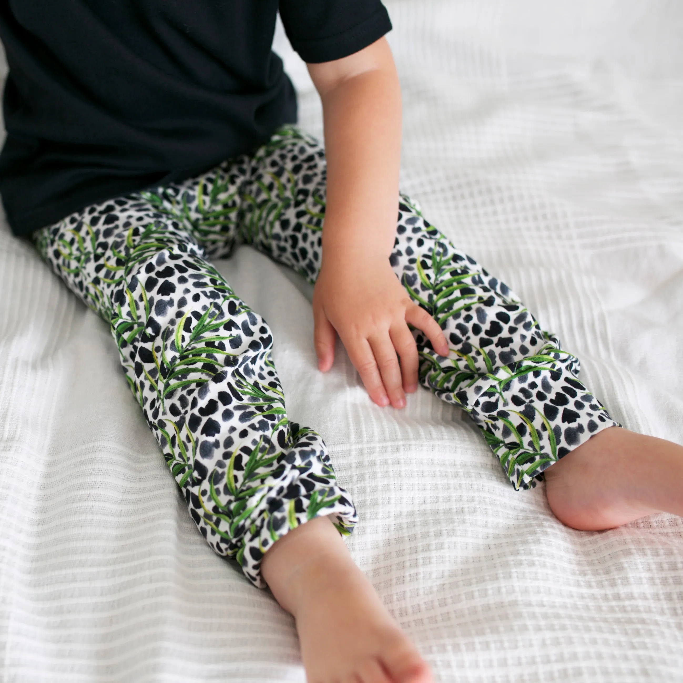 Leafy Leopard Print Leggings