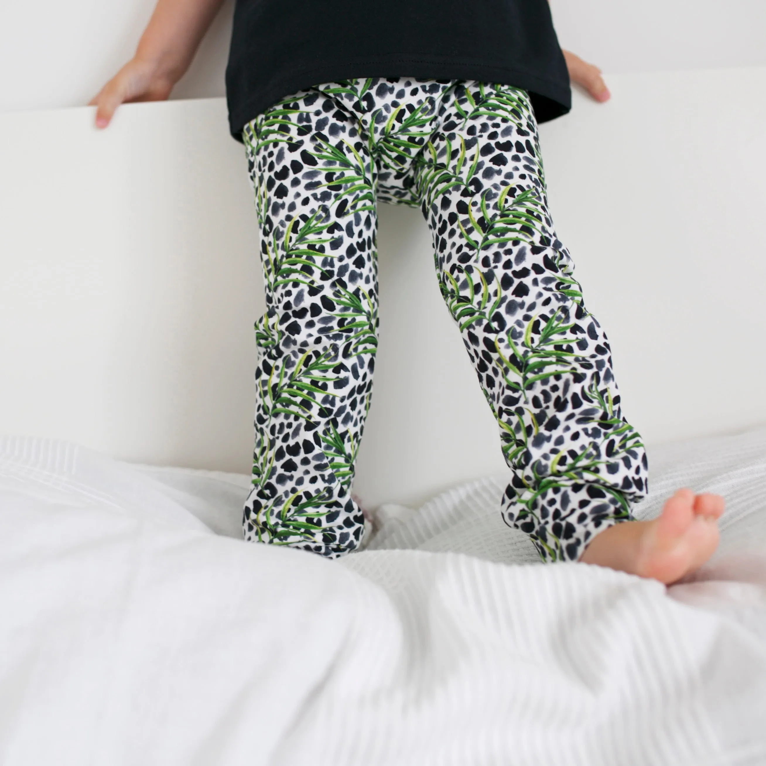 Leafy Leopard Print Leggings